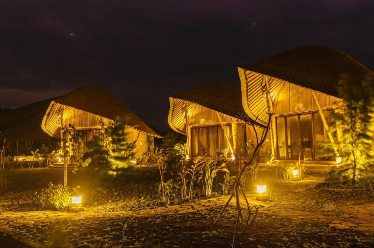 Tanoma Sumba Hotel Maujawa Exterior photo