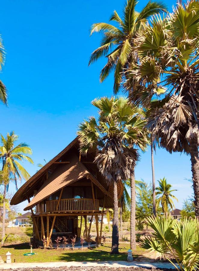 Tanoma Sumba Hotel Maujawa Exterior photo