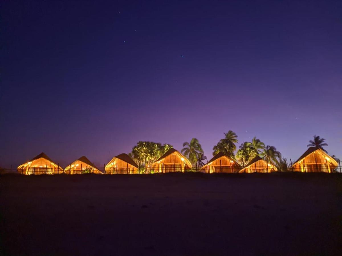 Tanoma Sumba Hotel Maujawa Exterior photo